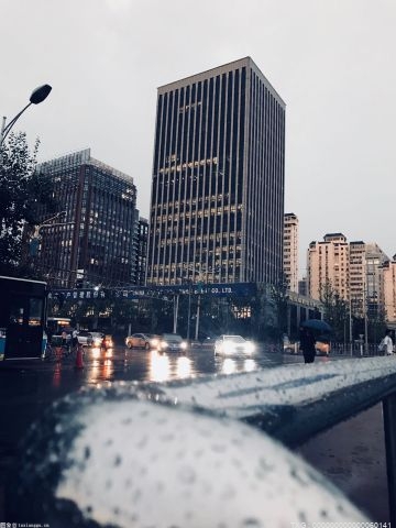 房子闷热怎么才能凉快 房子里闷热怎么办 梅雨季节一般是什么时候？